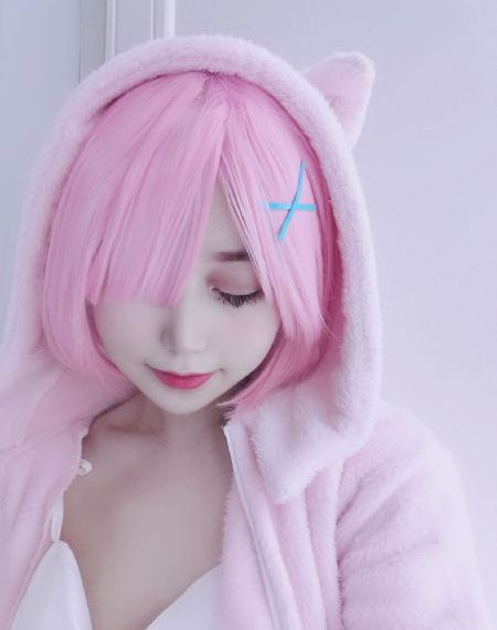 小yi子给我喂奶_4KHD在线观看