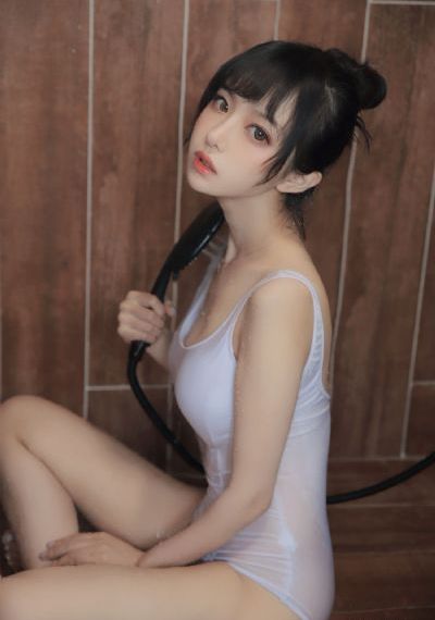 边吃奶边啪口述全过程_超清日本电影免费