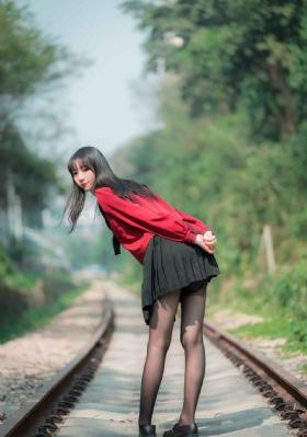 小早川怜子人妻互换_国产剧电影全集观看